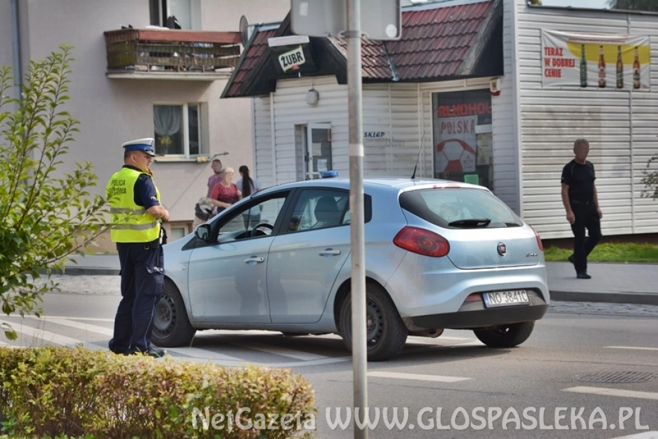 Za kilka dni nowy rok szkolny. Policjanci kontrolują przyszkolne ulice i oznakowanie