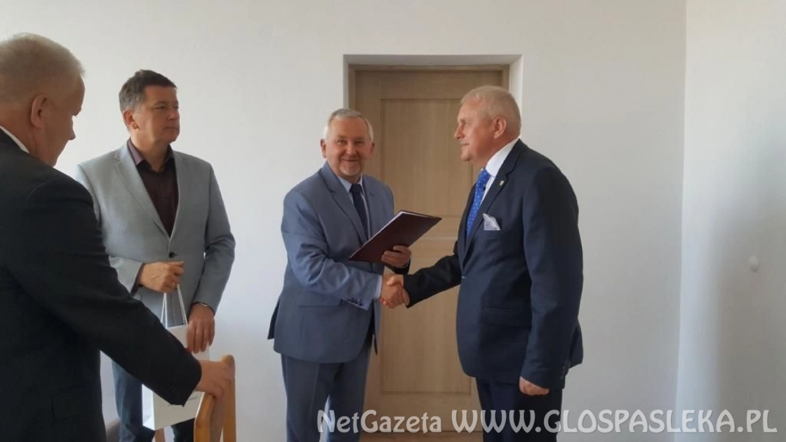 Pieniądze na nowy samochód