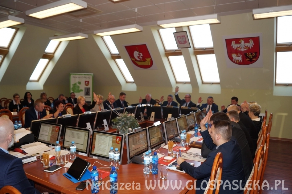 Kandydaci do powiatu