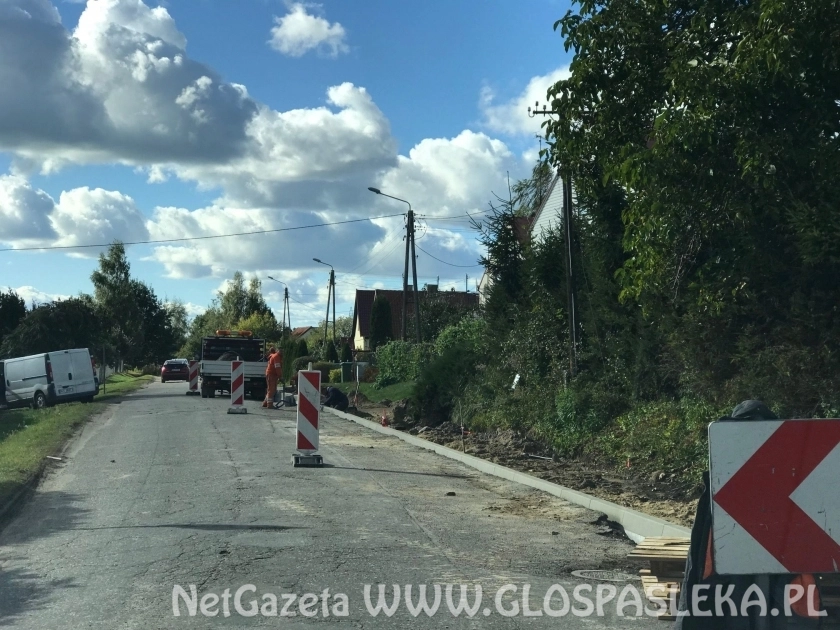 Ruszyła budowa chodnika na ul. Traugutta