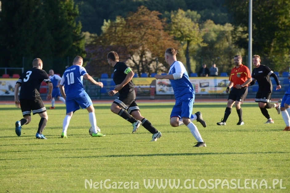 W sobotę mecz z liderem