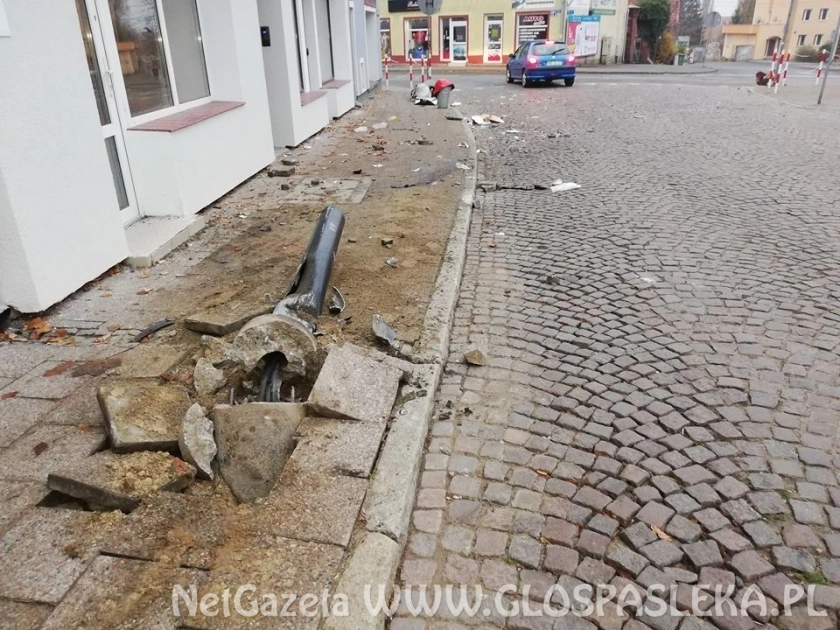 Po pijanemu staranował lampę