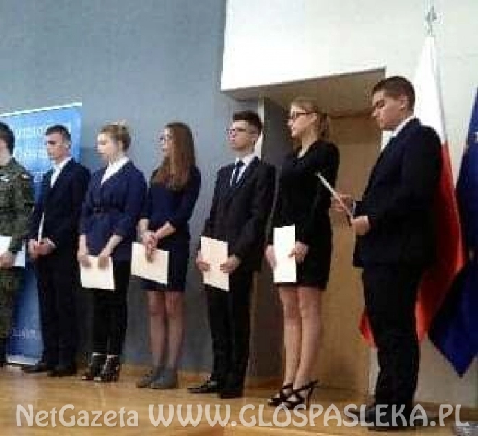 Stypendyści Prezesa Rady Ministrów w Zespole Szkół w Pasłęku