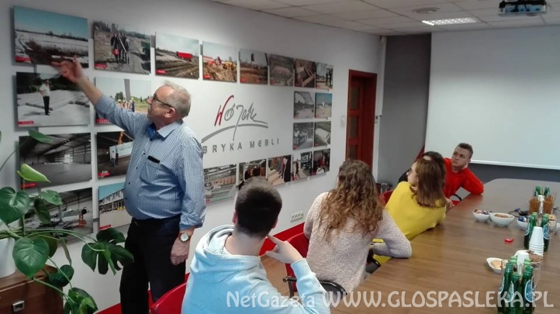 Logistycy w Fabryce Mebli Wójcik