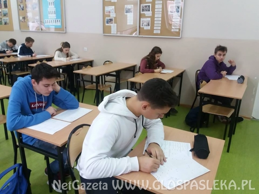 Uczniowie ZS w konkursie językowym