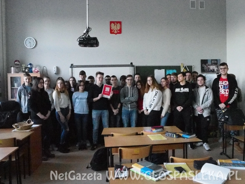 Zespół Szkół lubi ludzi  