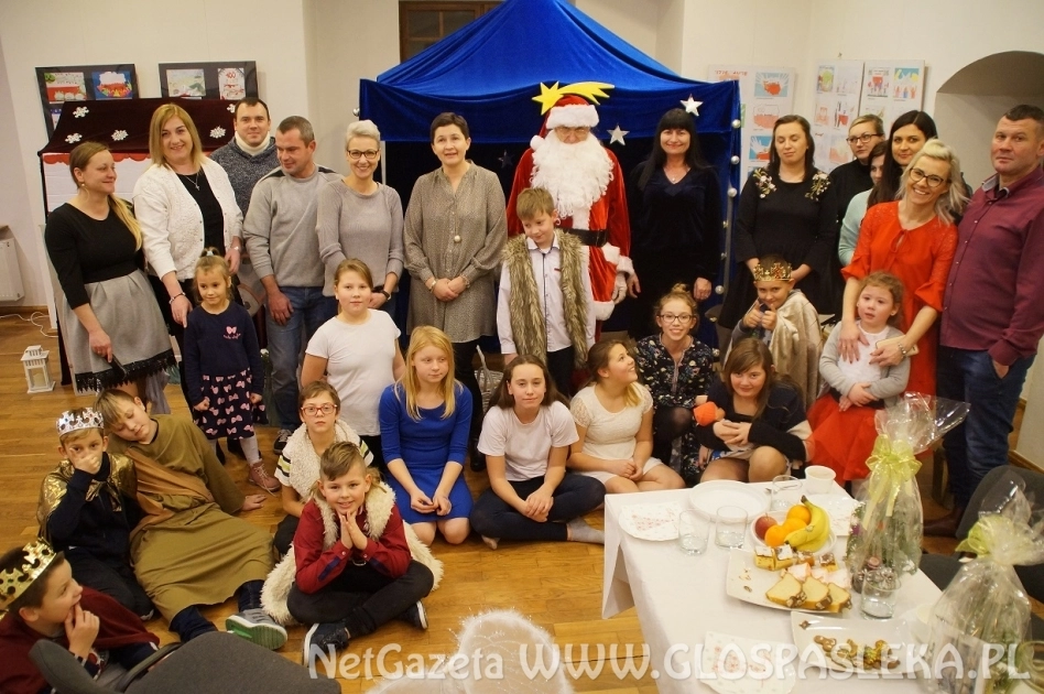 Zabawa choinkowa u Promyków