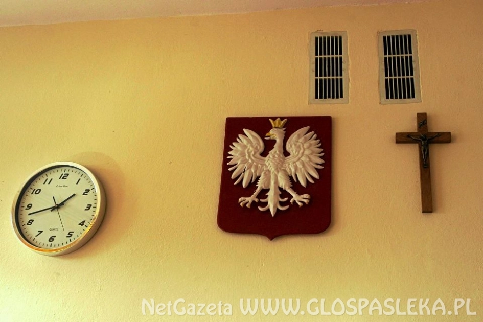 Kto powinien płacić za religię? – sondaż