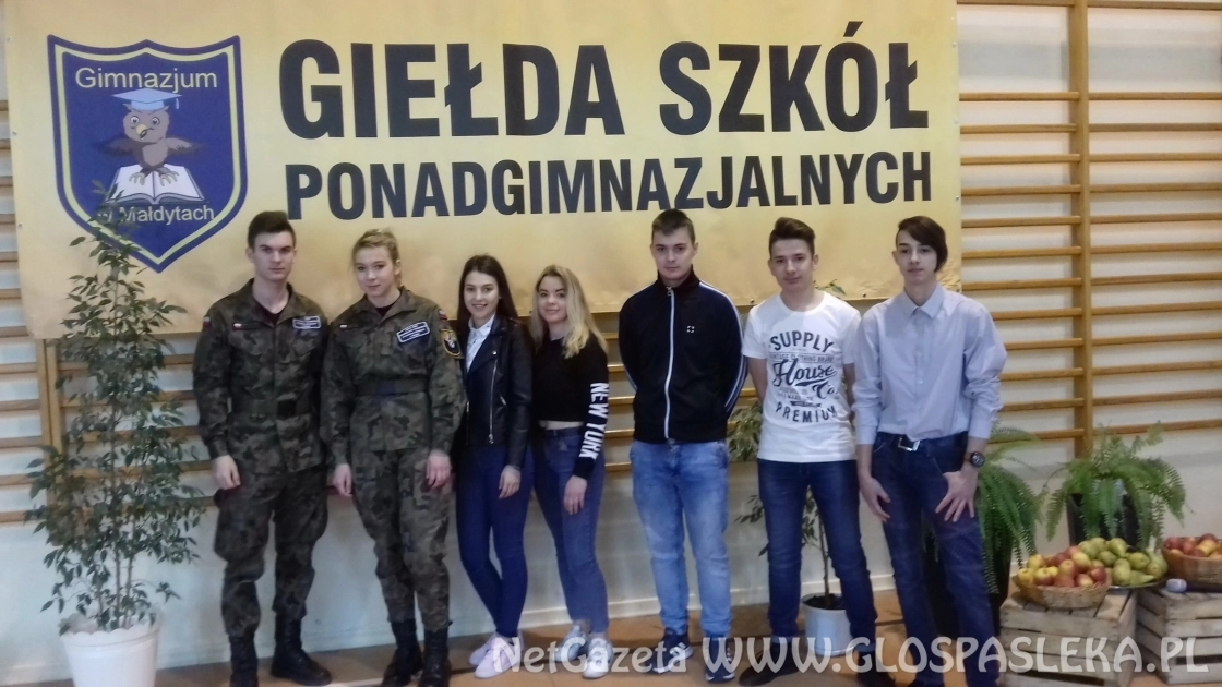 Ekipa ZSEiT na V Giełdzie Szkół w Małdytach