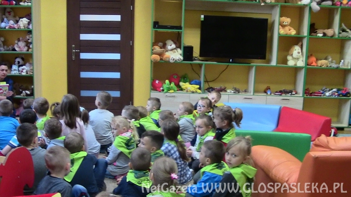 Przedszkolaki w bibliotece