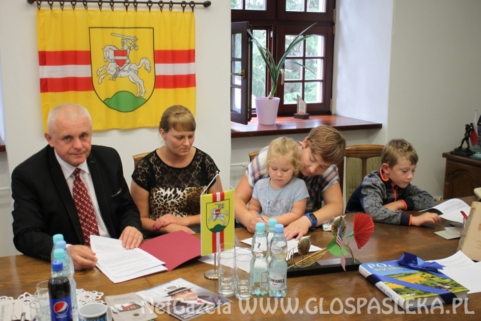 Podpisanie umów na realizację zadań publicznych