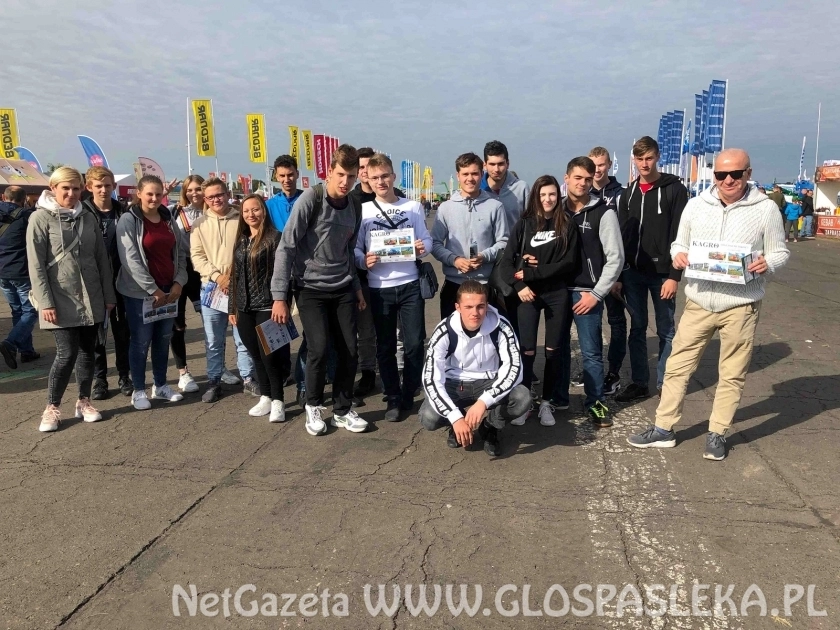 Młodzież z ZSEiT na targach rolniczych w Bednarach k. Poznania