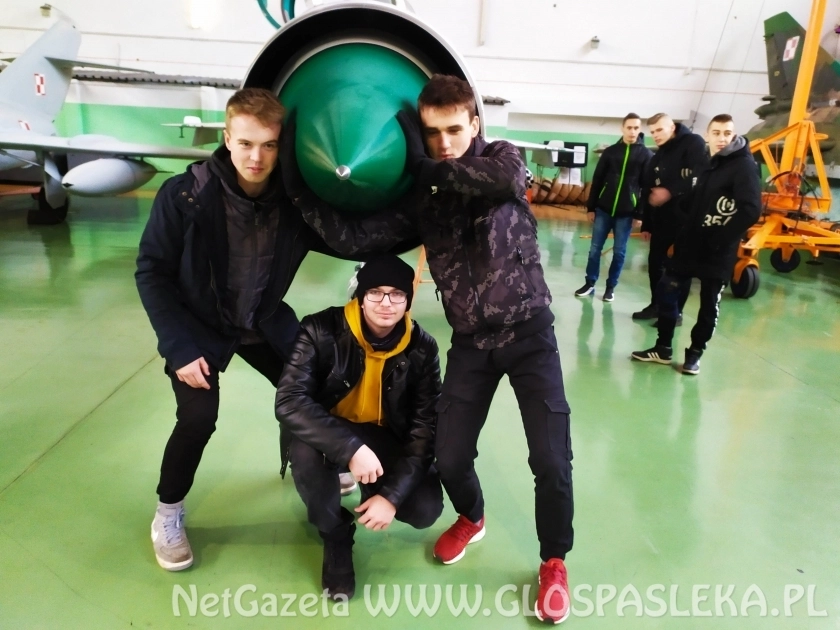 Z ZSEiT do bazy lotnictwa w Malborku