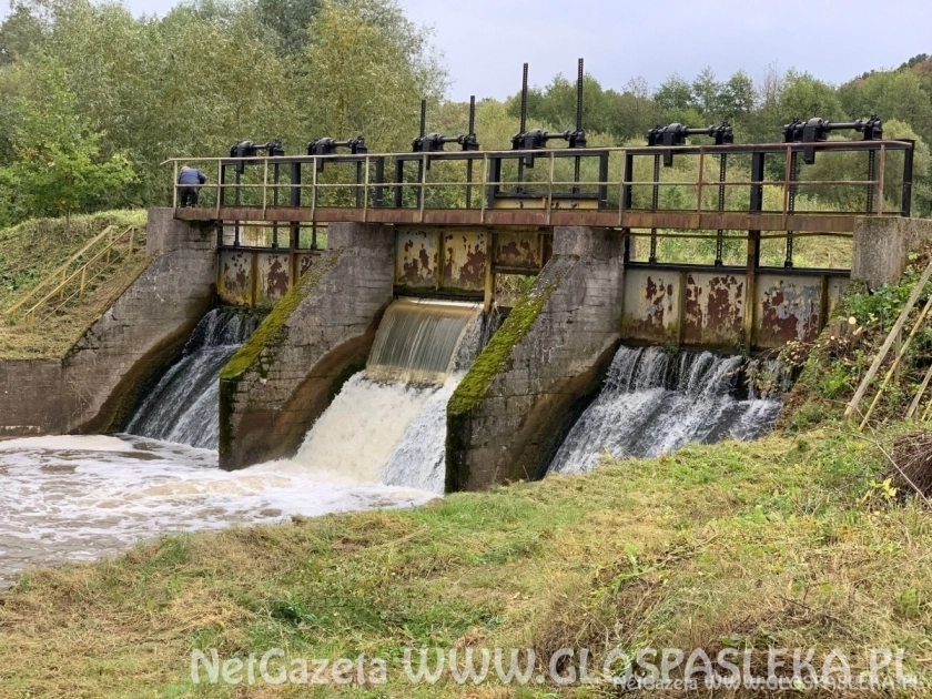 Wiatraki i elektrownia wodna?