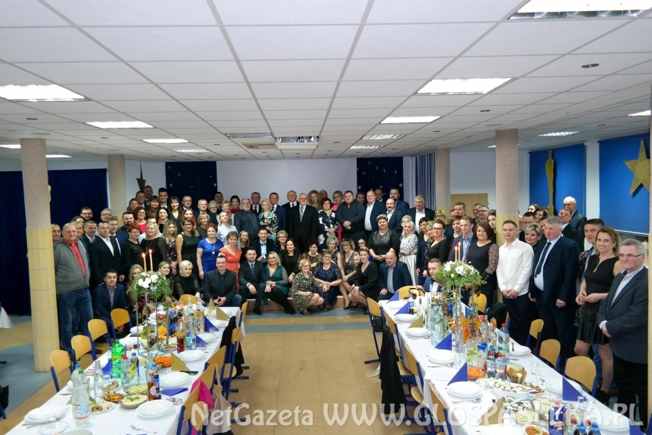 BAL CHARYTATYWNY W ZSEiT W PASŁĘKU