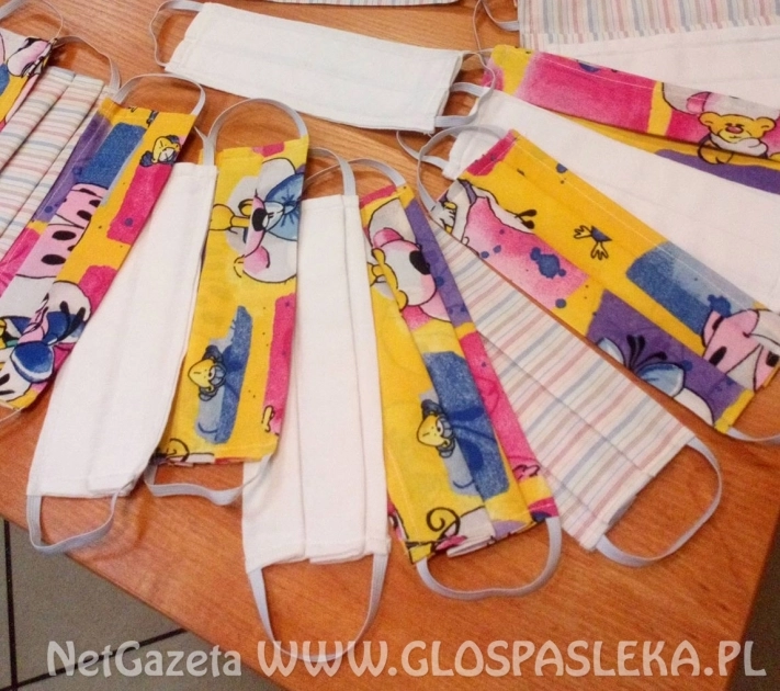 W Rychlikach rozdają maseczki