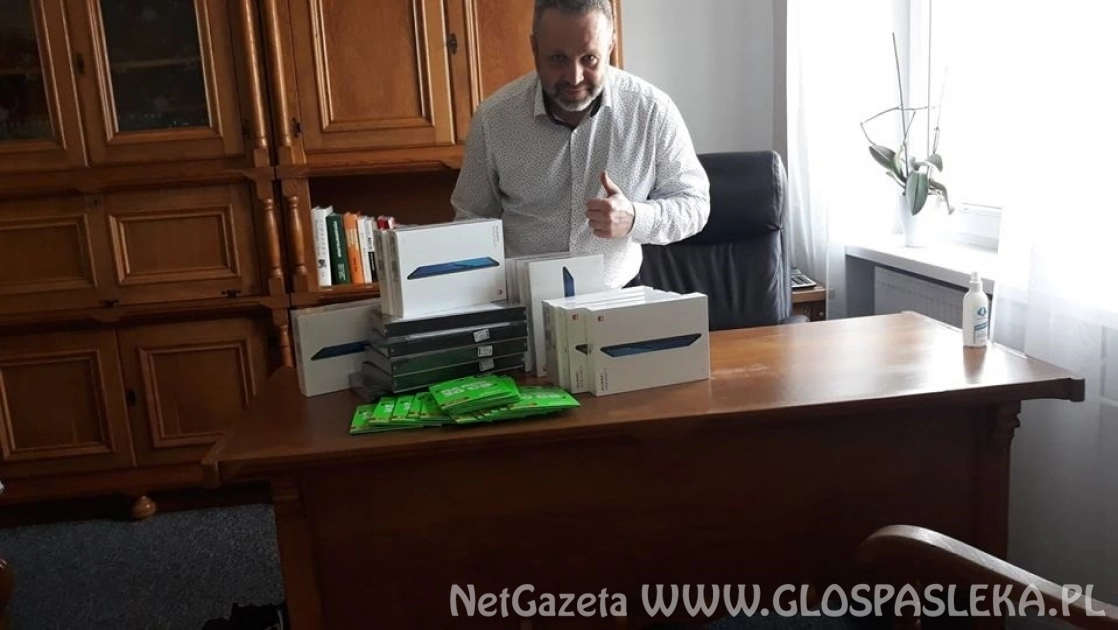 Otrzymali tablety od Fundacji Polsat