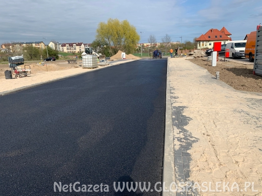 Droga publiczna dojazdowa na ukończeniu