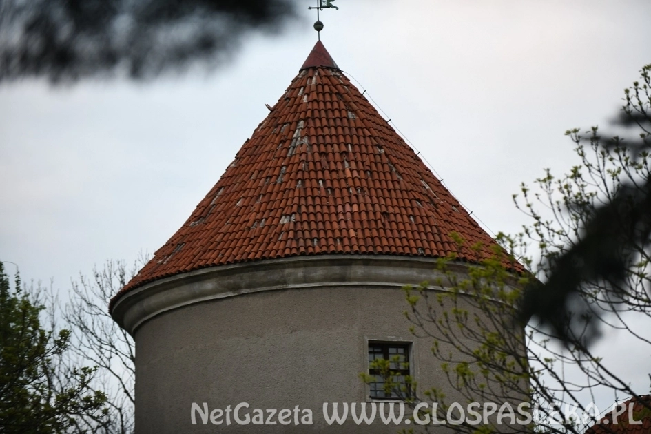 Przetarg na remont dachu baszty zachodniej