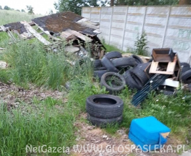 Wysypisko na osiedlu 