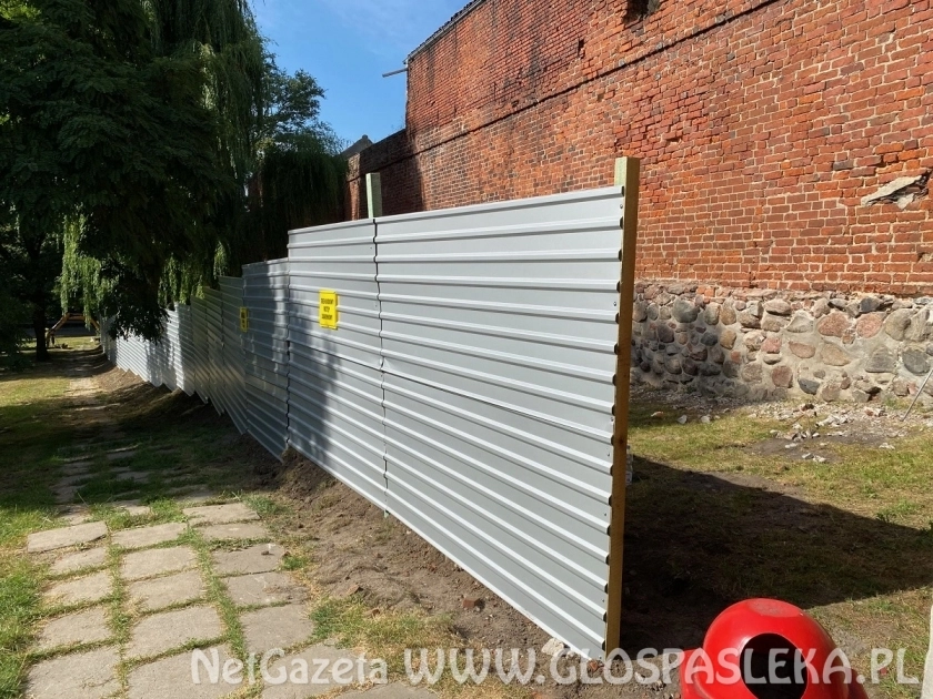 Ruszył remont murów obronnych