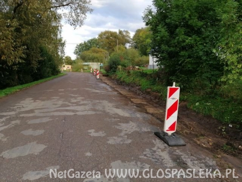 Budują chodnik w Stegnach