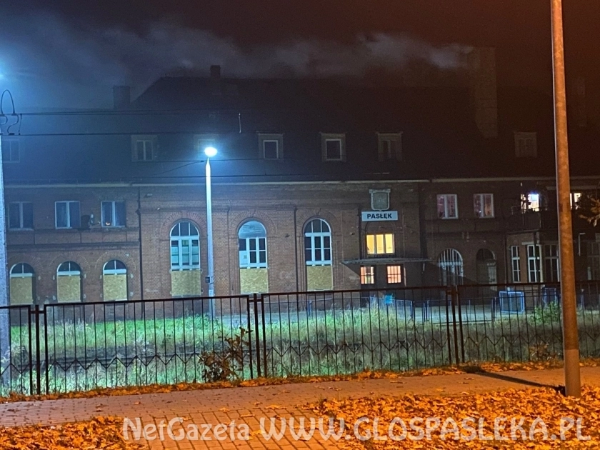 Dworzec wieczorową porą