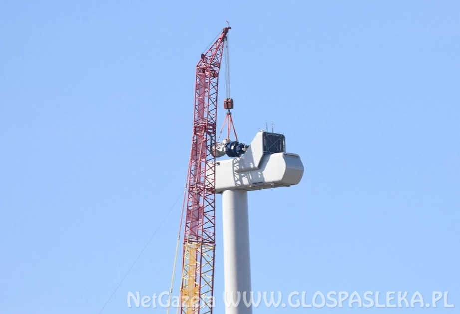 Wiatraki - montaż generatora