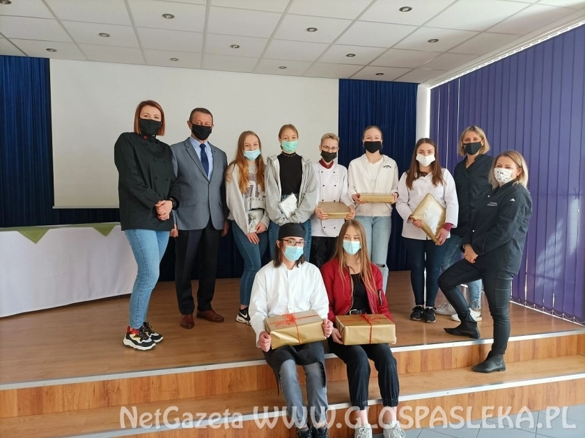 Staropolskie wypieki na polskim stole - konkurs kulinarny w ZSEiT