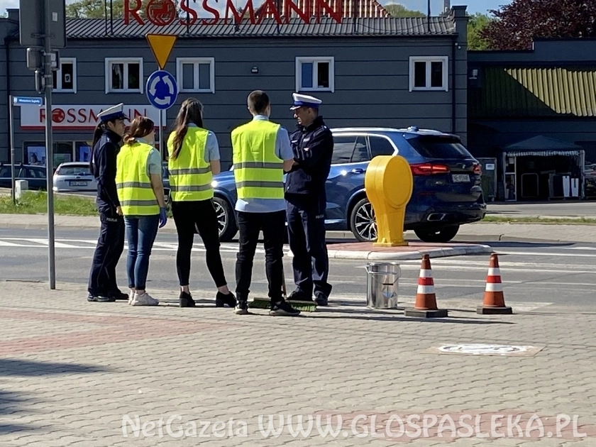 Na przejściu bez telefonu