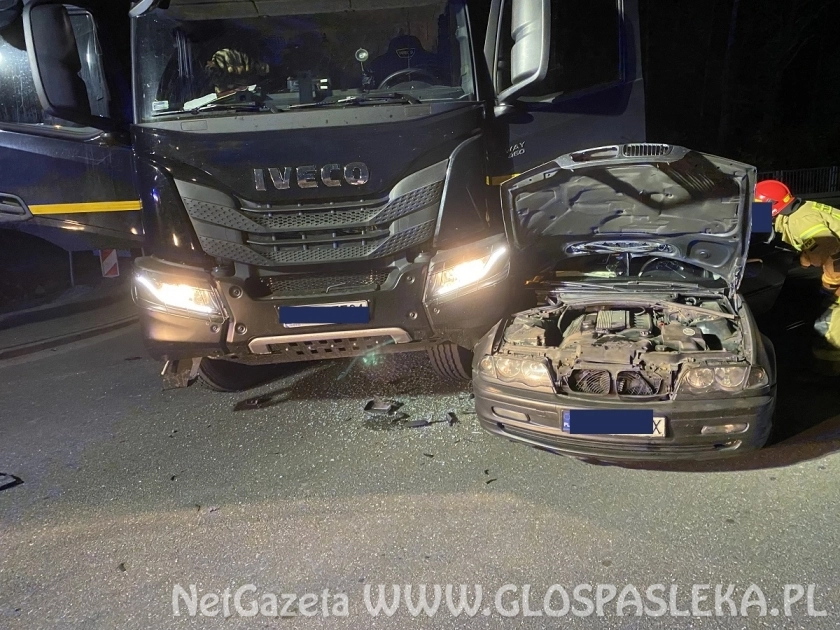 Iveco contra BMW - trzy osoby w szpitalu