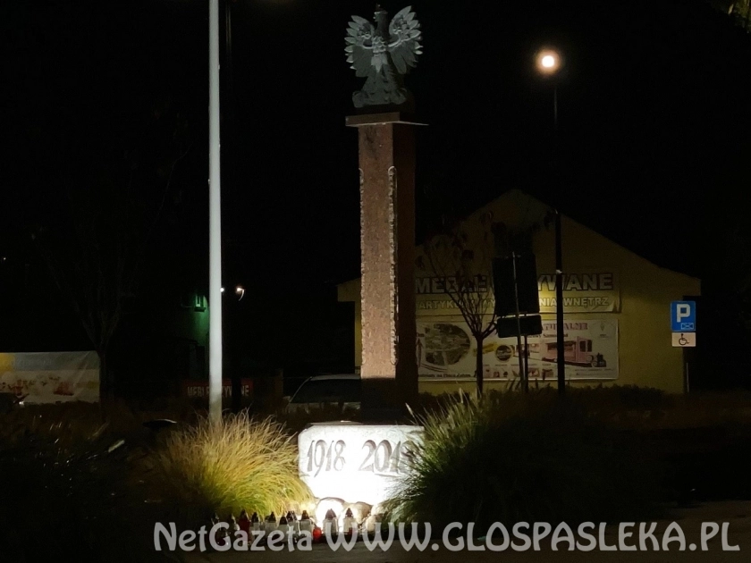 Przemarsz z 50 metrową flagą