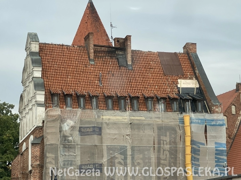 Remont dachu na ratuszu