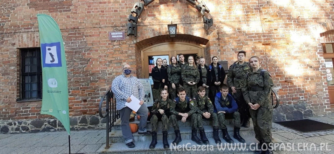 Niecodzienna lekcja historii uczniów ZSEiT 