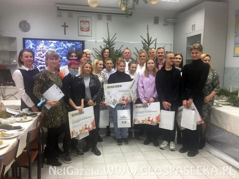 II miejsce ZSEiT w konkursie na „Najpiękniejszy stół bożonarodzeniowy”