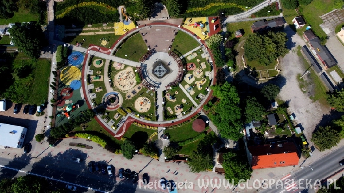 Częściowy remont parku na pl. 1000 – lecia