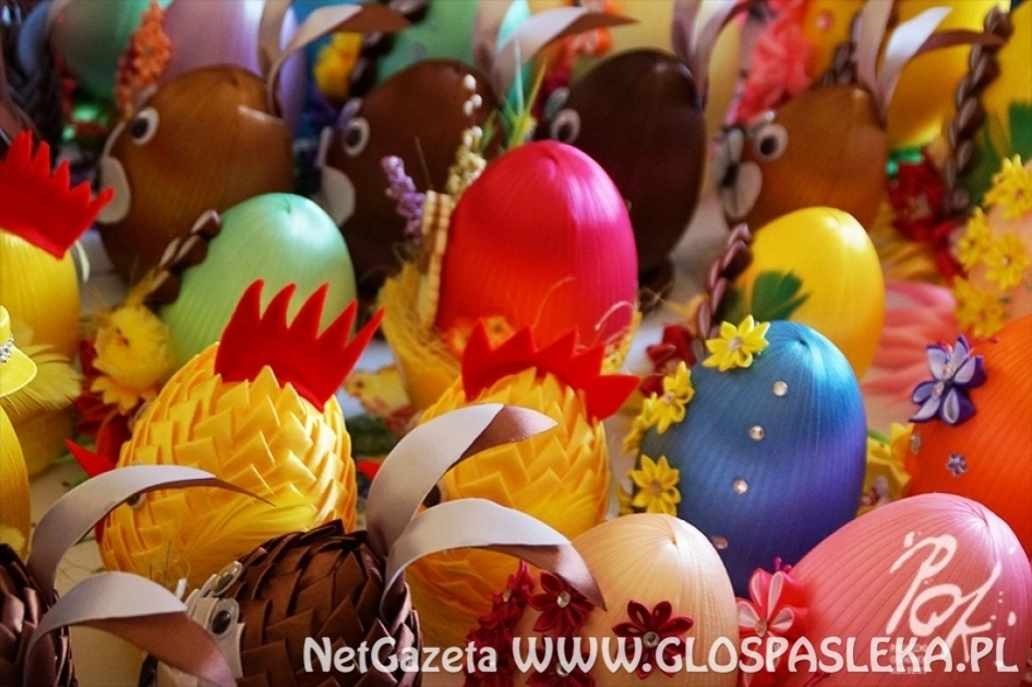 Msze bez spowiedzi, wyścigi furmanek i palmy, czyli Wielkanoc po pasłęcku
