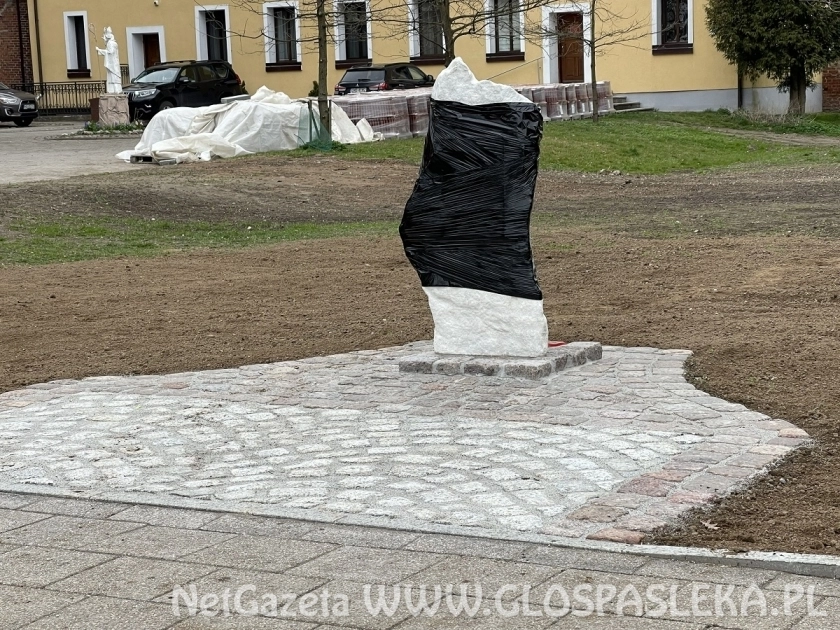 Mija 82 rocznica zbrodni katyńskiej – odsłonięcie tablicy