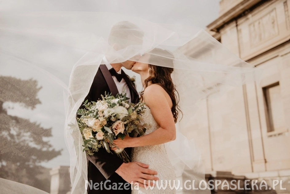 Ponadczasowe suknie ślubne inspirowane modą wiktoriańską