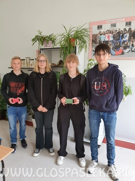 Licealiści ZS na tropie wrocławskich krasnali