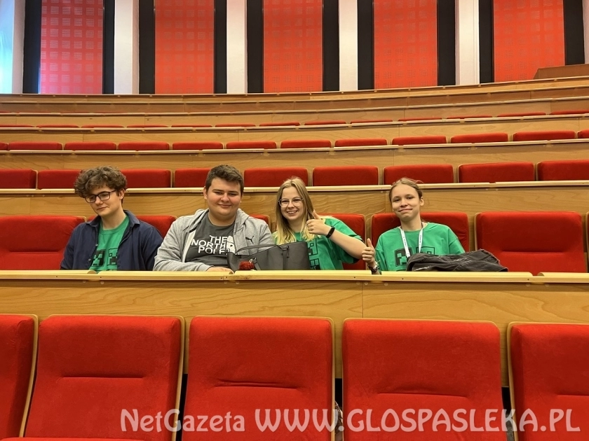 Licealiści z ZS na Minecraft Hackathon 2022