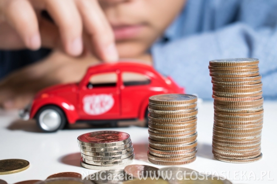 Czy ubezpieczenie samochodu przechodzi na nabywcę auta? Sprawdź!