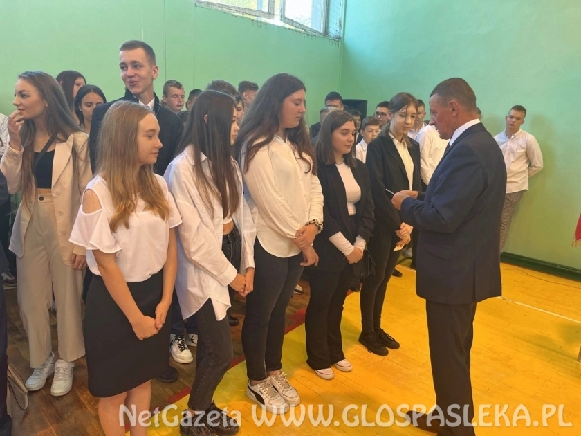 ŻEGNAJCIE WAKACJE, WITAJ SZKOŁO!