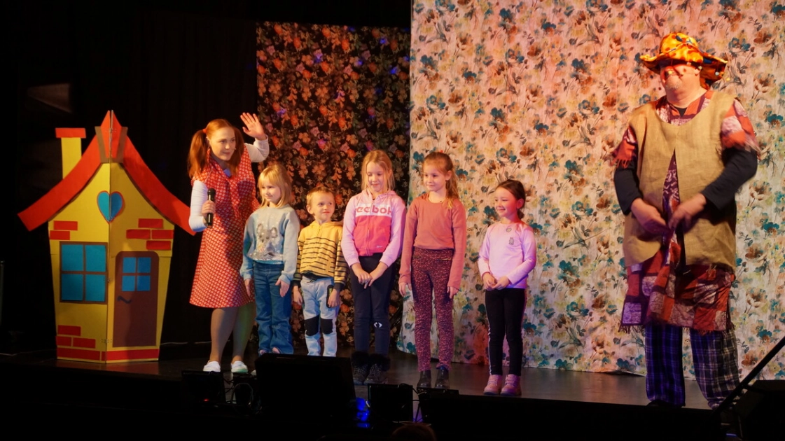 Spektakl profilaktyczny pt. „ZACZAROWANA KRAINA”