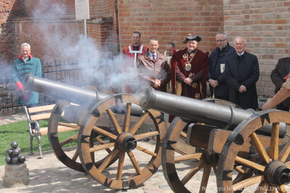 Lew P&oacute;łnocy, rozbi&oacute;r Polski i stadion pękający w szwach. Szwedzi w Pasłęku