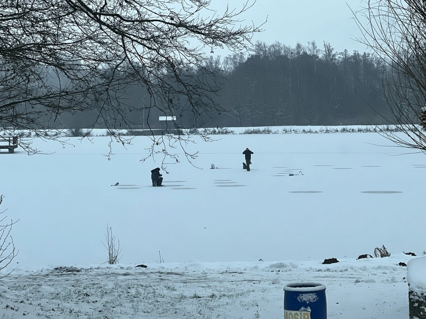 Pierwsze połowy z lodu
