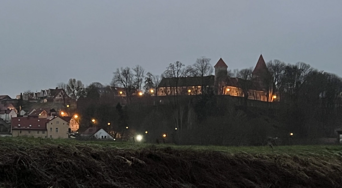 Zagospodarowanie ścieżki wokół murów