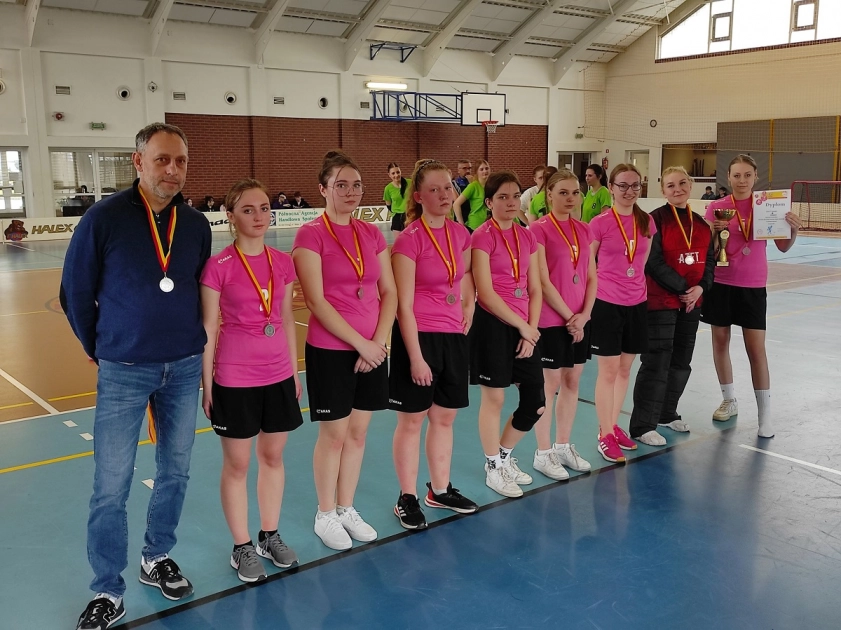 Srebro unihokeistek ZSEiT w mistrzostwach województwa