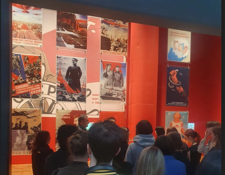 Młodzież Zespołu Szkół w Pasłęku na niezwykłej lekcji historii 