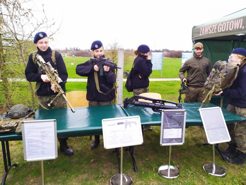 Kadeci ZSEiT w trenują z wojskiem